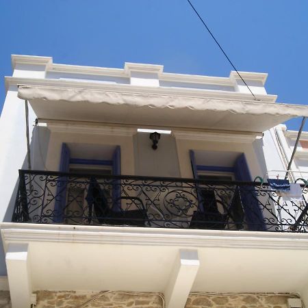 The Bougainvillea House Sými Eksteriør bilde